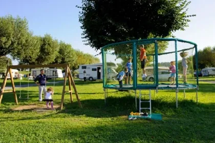 Camping - Lourdes - Midi-Pyrénées - Le Vieux Berger