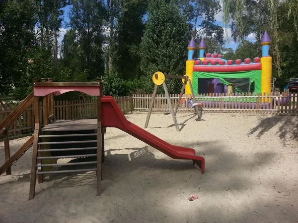 Camping - Rauzan - Aquitaine - Le Vieux Château