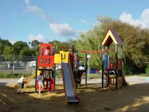 Camping - Dol-de-Bretagne - Bretagne - Le Vieux Chêne