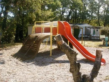 Camping - Connaux - Languedoc-Roussillon - Le Vieux Verger