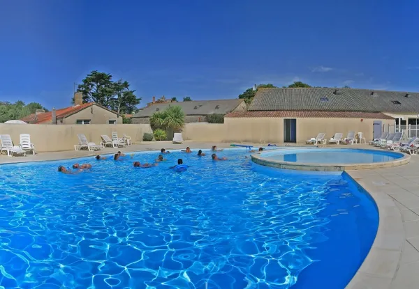 Camping - Coëx - Pays de Loire - Le Village de Florine