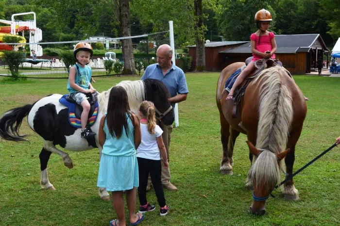 Camping - Monceaux-sur-Dordogne - Limousin - L'Echo du Malpas