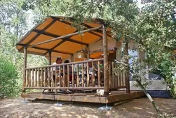 Camping - Roquebrune-sur Argens - Provence-Alpes-Côte d'Azur - Leï Suves