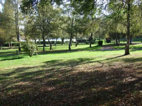 Camping - Peyrat-le-Château - Limousin - Les 2 Iles