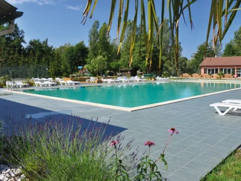 Camping - Trept - Rhône-Alpes - Les 3 Lacs du Soleil
