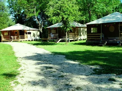 Camping - Montbarrey - Franche-Comté - Les 3 Ours