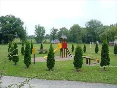 Camping - La Ville-aux-Dames - Grand Centre - Les Acacias