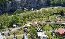 Camping - Berrias et Casteljau - Rhône-Alpes - Les Actinidias