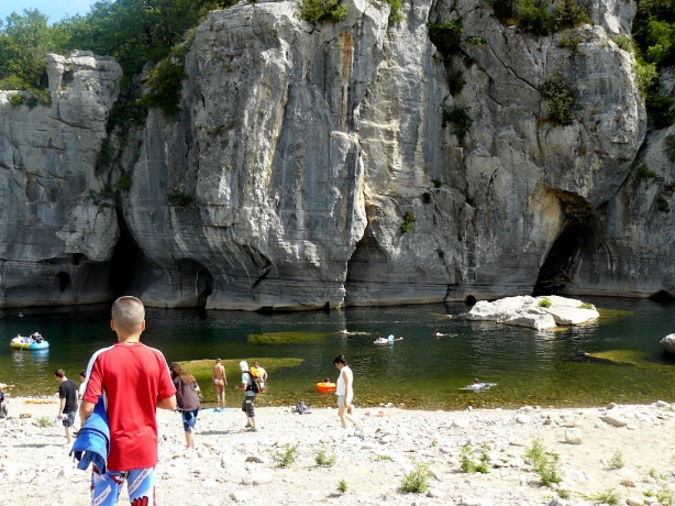 Camping - Berrias et Casteljau - Rhône-Alpes - Les Actinidias