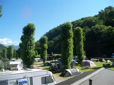 Camping - Albertville - Rhône-Alpes - Les Adoubes