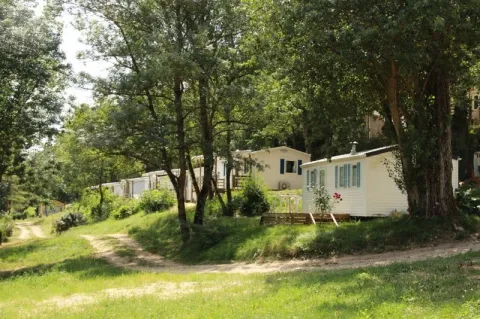 Camping - Caraman - Midi-Pyrénées - Les Aillos - Domaine Naturiste