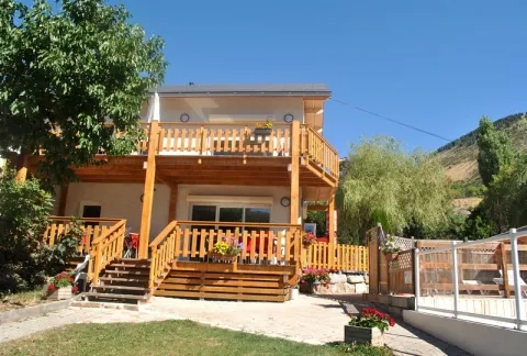 Camping - Ancelle - Provence-Alpes-Côte d'Azur - Les Auches