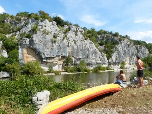 Camping - Berrias et Casteljau - Rhône-Alpes - Les Blaches
