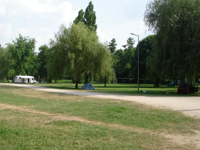 Camping - Chartres - Grand Centre - Les Bords de l'Eure