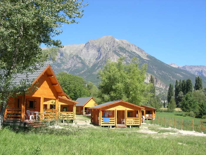 Camping Les Cariamas - Châteauroux-les-Alpes