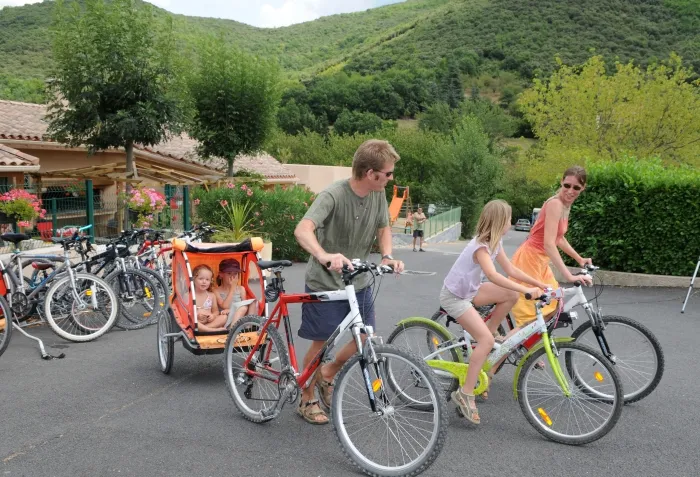 Camping - Saint-Pons de Thomières - Languedoc-Roussillon - Les Cerisiers du Jaur