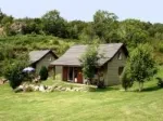 Camping - Marchal - Auvergne - Les Chalets de l'Eau Verte