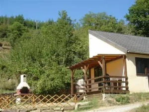 Camping - Réquista - Midi-Pyrénées - Les Chalets du Tarn