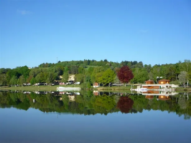Camping - Saint-Rémy-sur-Durolle - Auvergne - Les Chanterelles