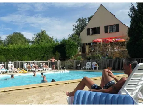 Camping - Saint-André-d'Allas - Aquitaine - Les Charmes