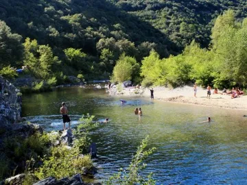 Camping - Ribes - Rhône-Alpes - Les Chataigniers