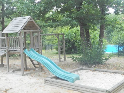Camping - Brossac - Poitou-Charentes - Les Châtaigniers