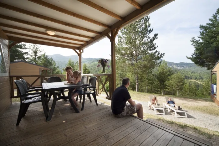 Camping - Castellane - Provence-Alpes-Côte d'Azur - Les Collines de Castellane