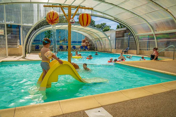 Camping - La Faute-sur-Mer - Pays de Loire - Les Flots Bleus