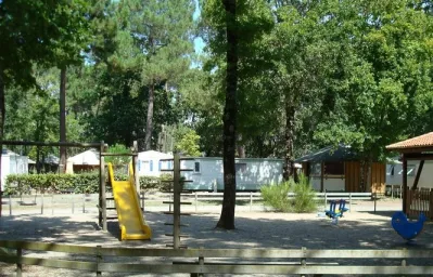 Camping - Soulac-sur-Mer - Aquitaine - Les Genêts