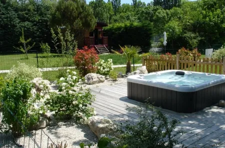 Camping - Dieulefit - Rhône-Alpes - Le Domaine Provençal