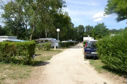 Camping - Luynes - Grand Centre - Les Granges