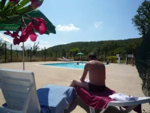Camping - Lissac-sur-Couze - Limousin - Les Hameaux du Perrier