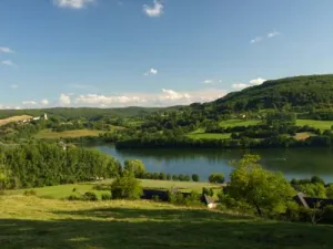 Camping - Lissac-sur-Couze - Limousin - Les Hameaux du Perrier