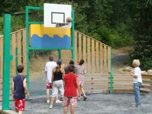 Camping - Lissac-sur-Couze - Limousin - Les Hameaux du Perrier