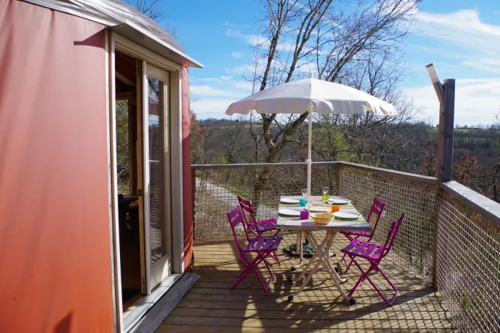 Camping - Albas - Midi-Pyrénées - Les Hauts d'Albas