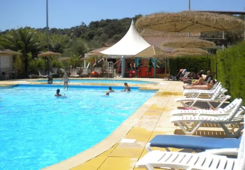 Camping - Saint-Aygulf - Provence-Alpes-Côte d'Azur - Les Jardins du Maï-Taï