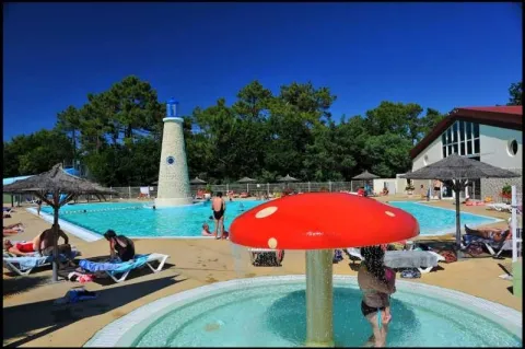 Camping - Soulac-sur-Mer - Aquitaine - Les Lacs