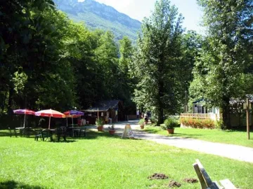 Camping - Saint-Jean-de-Chevelu - Rhône-Alpes - Les Lacs
