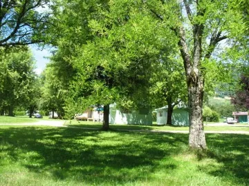 Camping - Saint-Jean-de-Chevelu - Rhône-Alpes - Les Lacs