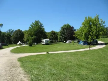 Camping - Saint-Jean-de-Chevelu - Rhône-Alpes - Les Lacs