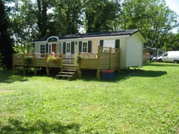 Camping - Saint-Jean-de-Chevelu - Rhône-Alpes - Les Lacs