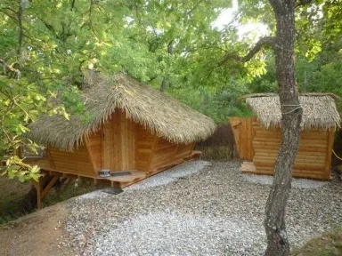 Camping - Sigonce - Provence-Alpes-Côte d'Azur - Les Maisons de Chante Oiseau