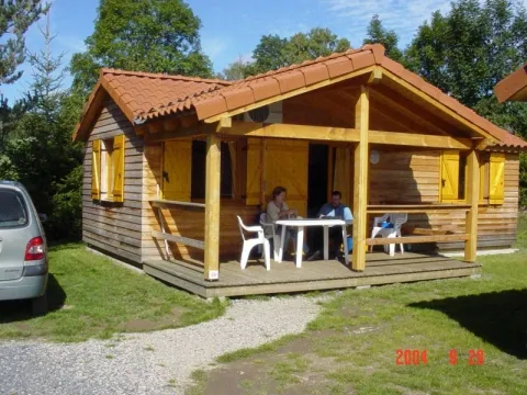 Camping - Saint-Clément-de-Valorgue - Auvergne - Les Narcisses