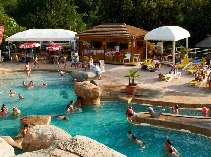 Camping - Porto - Corse - Les Oliviers