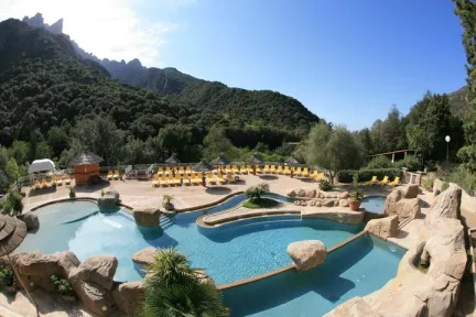 Camping - Porto - Corse - Les Oliviers