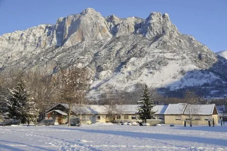 Camping - Les Cabannes - Midi-Pyrénées - Les Oustalous