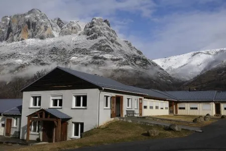 Camping - Les Cabannes - Midi-Pyrénées - Les Oustalous