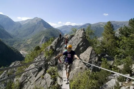 Camping - Les Cabannes - Midi-Pyrénées - Les Oustalous