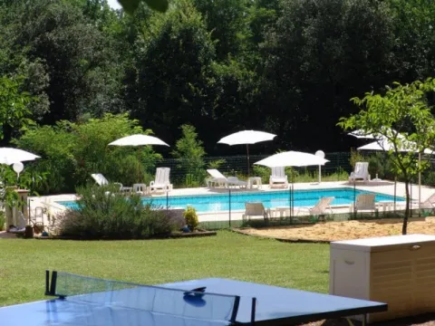 Camping - Vitrac - Aquitaine - Les Petits Prés