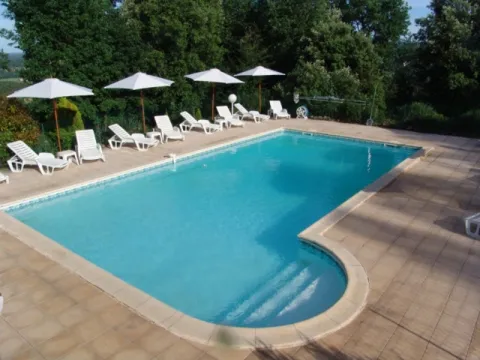 Camping - Vitrac - Aquitaine - Les Petits Prés